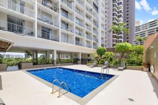 Centrally located walk to Hilton Lagoon - Honolulu - 8