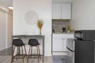 Walk to beach and shops.Cute studio in Waikiki - Honolulu - 8
