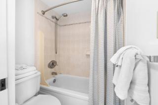 Sleeps 6 balcony with DH view - Honolulu - 4