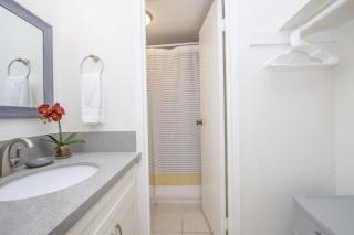 Walk to beach and shops.Cute studio in Waikiki - Honolulu - 5