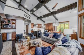 Luxury Deer Valley, Escape Hot Tub & 4 Fireplaces! - Park City - 0