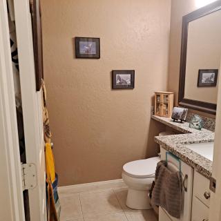 6 miles to Oceanside beach, surfing - 50 miles to LA 30 miles TO Dan Diego - 2