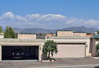 6 miles to Oceanside beach, surfing - 50 miles to LA 30 miles TO Dan Diego - 4