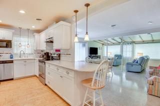 Mins from Anna Maria Island Bright Home with Pool! - 3
