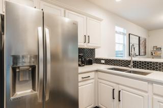 Lux Summer at Dtwn, Pool, King Beds, Walk to 6St Eateries - Austin - 4