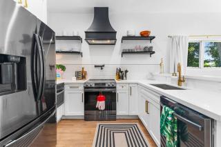 Stylish 4-Bedroom Near Downtown Fort Lauderdale - Fort Lauderdale - 3