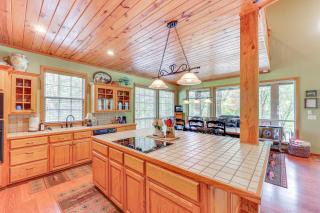 Riverfront Cabin on 2 Acres in Glenwood! - 2