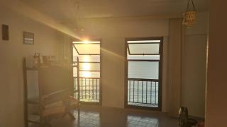 Apartamento na avenida da praia Martim de Sá com vista infinita pro mar em todos os cômodos.No 3o. quiosque próximo a prainha.Sinta-se na praia ouvindo o barulho das ondas e música dos quiosques.Com piscina adulto e infantil. - Caraguatatuba - 8
