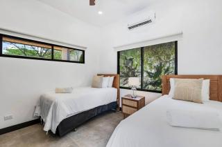 CU19 New 3 Bdrm Mod Home with Casita Prv Pool - Villarreal - 3