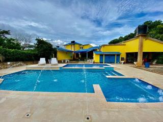 Casa Finca Los Girasoles - Montería - 0