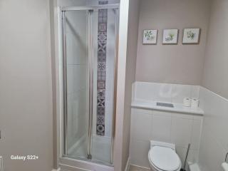 Beautiful Flat with Serene Views - 6