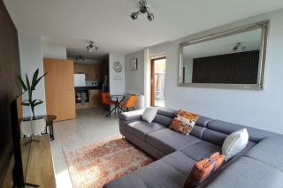 Beautiful Flat with Serene Views - 5