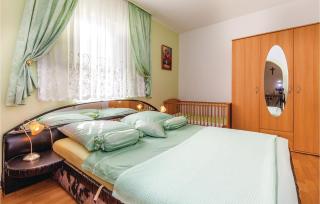 Stunning Apartment In Crikvenica - Crikvenica - 7