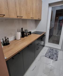Apartman Kika - Sutomore - 8