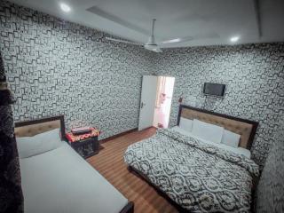 Royal Lodge Guesthouse - Islamabad - 0