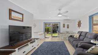 Marilyn's - Budget family friendly, walk to beach - 8