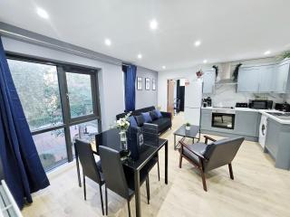 GDY2 - The Green Dragon Apartment - London - 1