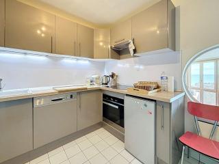Appartement lumineux avec ascenseur, balcon et wifi gratuit à Granville - FR-1-361-123 - Granville - 2