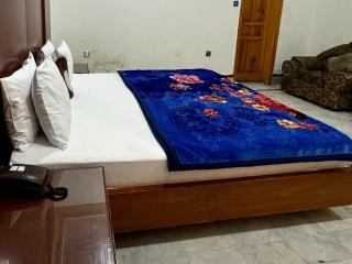 Comfort Rezidor Guest House - Kalar Goth - 5