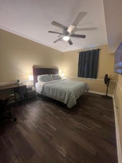 2BR private Duplex, quiet, central,remodeled - 1