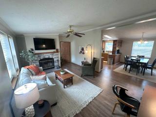 Plainview Vineyard Retreat Sleeps 8 - Gillespie - 7