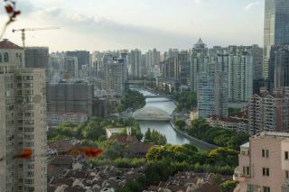 Yi Du Home with Double Views-At West Nanjing Road, Near Metro, Cards OK - 9