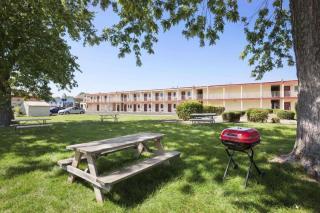 Days Inn by Wyndham Champaign/Urbana - Champaign - 4