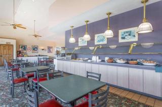 Howard Johnson Hotel & Conference Center by Wyndham Salem - Salem - 6