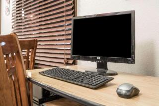 Knights Inn Litchfield MN - 2