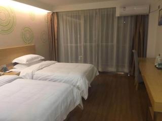 GreenTree Inn Yancheng Jiefang Road Express Hotel - Yancheng - 4