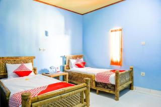 OYO 1662 Zury Homestay - Kuta Lombok - 5