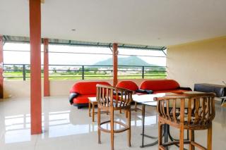OYO 2966 Hotel Atriaz - Tulungagung - 4