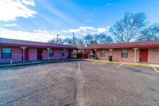 Capital O Hotel Beeville - US 181 - Beeville - 2