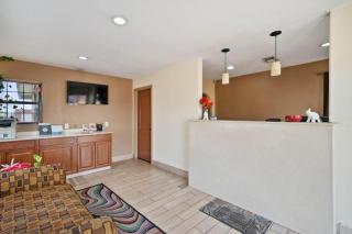 Capital O Hotel Beeville - US 181 - 6