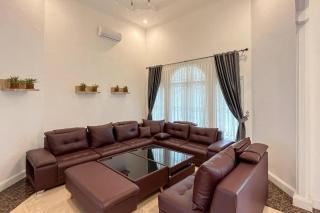 Moresto Hotel Mitra RedDoorz - 9