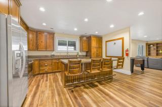 Welcome to Golden Leaf Lodge - Sleeps 24 - Rexburg - 2