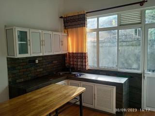 travel with roshan arround kandy - 5