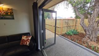 Sauvage - Luxury Garden Apartment - Port Pirie - 8