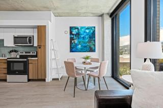 Downtown views! Amazing pool gym hottub Luxury apt - Salt Lake City - 8