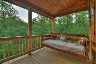Rohring Retreat - Bask in comfort on the deck and play games in the game room - Mineral Bluff - 6
