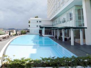 Sintesa Peninsula Hotel - Manado - 4