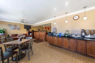 Best Western Hanford Inn - 1