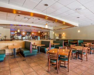 Quality Inn & Conference Center - Brattleboro - 1