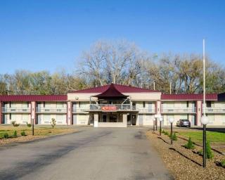 SureStay Hotel - Salina - 0