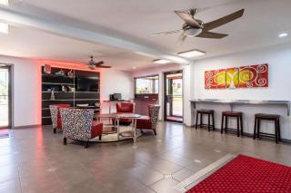 Econo Lodge Inn & Suites - Enid - 8