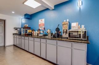 Econo Lodge Inn & Suites - Enid - 2