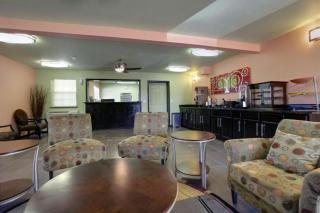 Econo Lodge Inn & Suites - Enid - 1