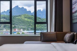 Atour hotel Zhangjiajie Tianmen Mountain Guanli Road - 9