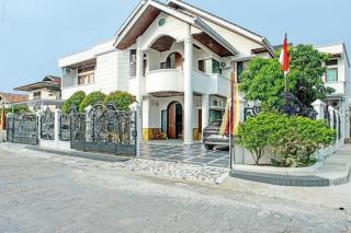 OYO 92990 Nena Kostel Syariah - Padang - 4