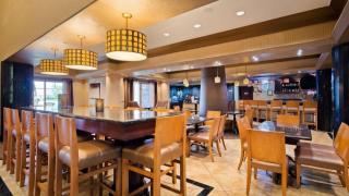Best Western Plus KC Speedway Inn & Suites - Kansas City - 8